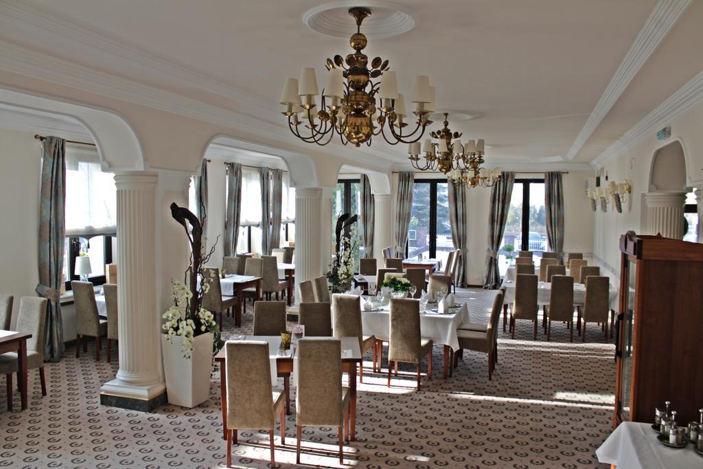Astoria Bed & Breakfast Swarzędz Εξωτερικό φωτογραφία
