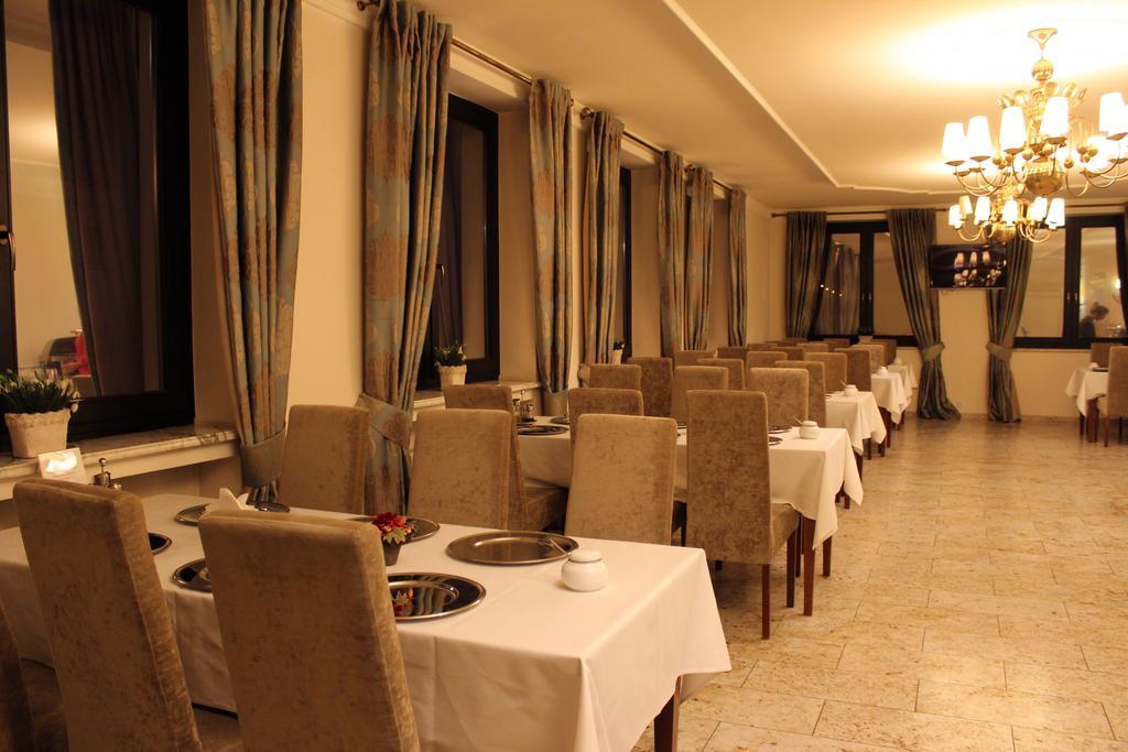 Astoria Bed & Breakfast Swarzędz Εξωτερικό φωτογραφία