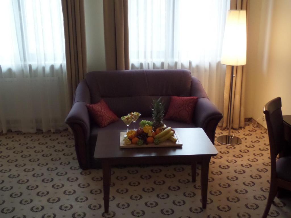 Astoria Bed & Breakfast Swarzędz Εξωτερικό φωτογραφία